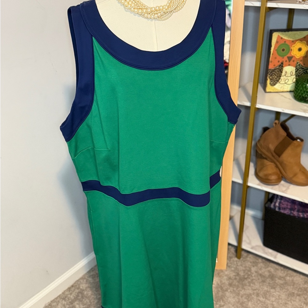 Lands' End Women's Sleeveless Dress Size‎ 26W Beautiful Green With Navy Trim